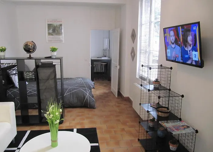 アパート Barbel オンフルール