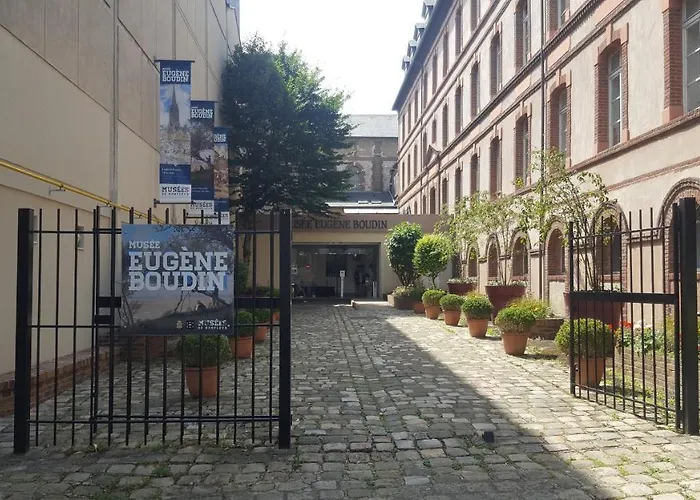 Barbel アパート オンフルール