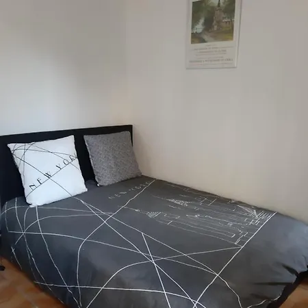 Barbel アパート オンフルール